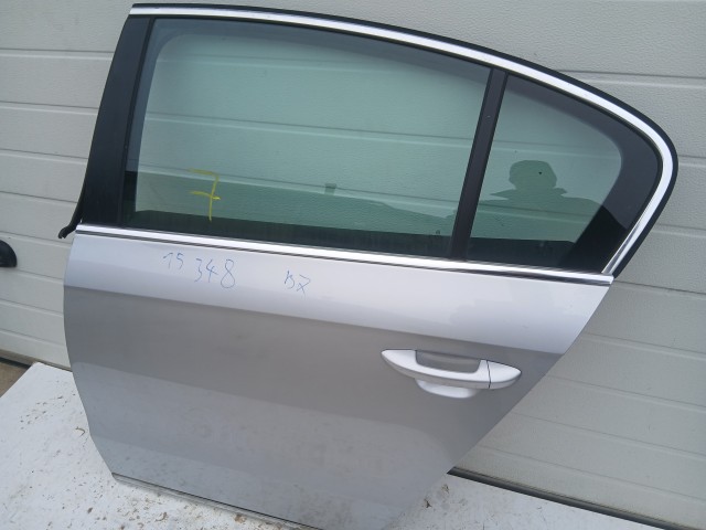 15348 Volkswagen Passat B7 Bal hátsó Ajtó Ezüst La7w sedan