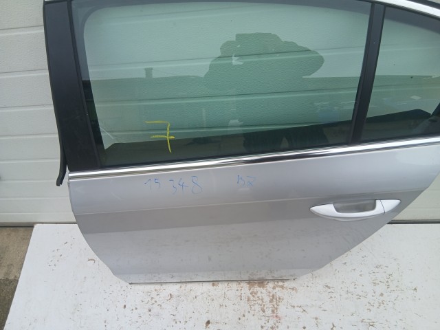 15348 Volkswagen Passat B7 Bal hátsó Ajtó Ezüst La7w sedan