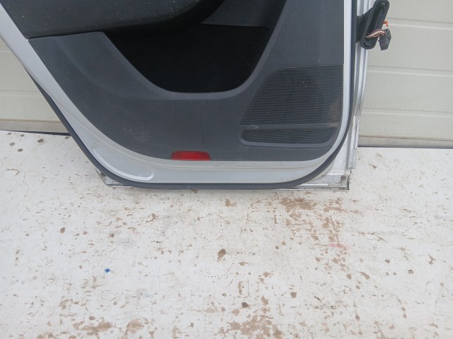 15348 Volkswagen Passat B7 Bal hátsó Ajtó Ezüst La7w sedan