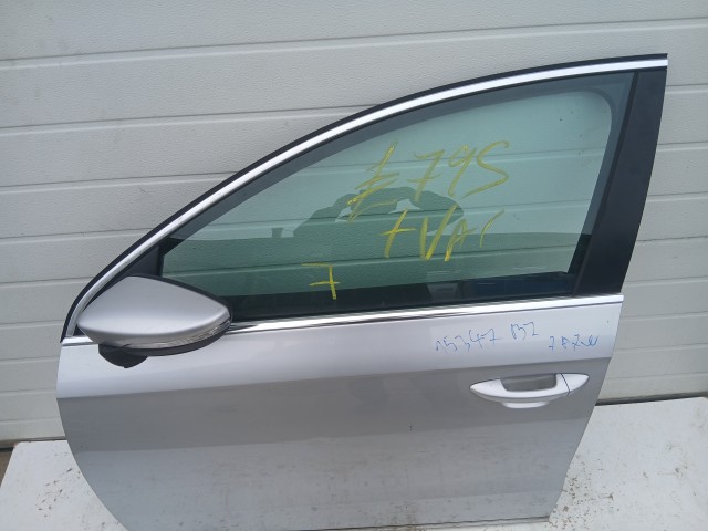 15347 Volkswagen Passat B7 Bal első Ajtó Ezüst La7w