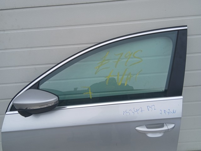 15347 Volkswagen Passat B7 Bal első Ajtó Ezüst La7w