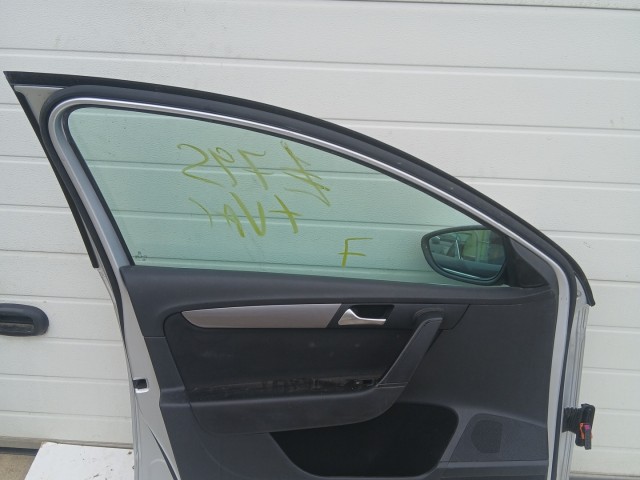 15347 Volkswagen Passat B7 Bal első Ajtó Ezüst La7w