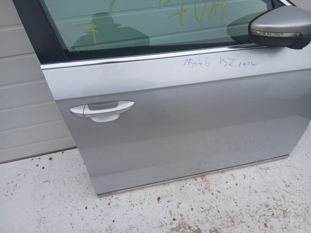 15346 Volkswagen Passat B7 Jobb első Ajtó Ezüst La7w sedan