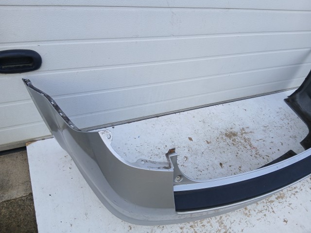 15419 Kia Ceed I. (ED) 2007-2012 Lökhárító hátsó Ezüst 