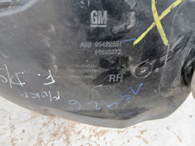 Opel Mokka 2012-2019 jobb első Kerékjárati dobbetét Használt