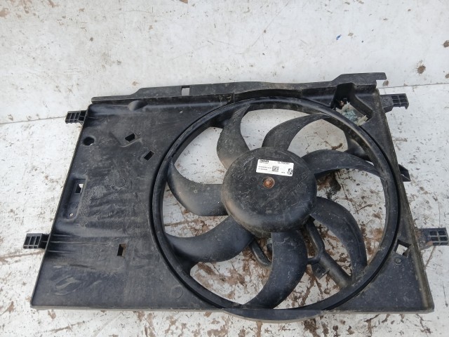 Opel Corsa E 2014- 2014-2019 Hűtőventilátorkeret Használt   