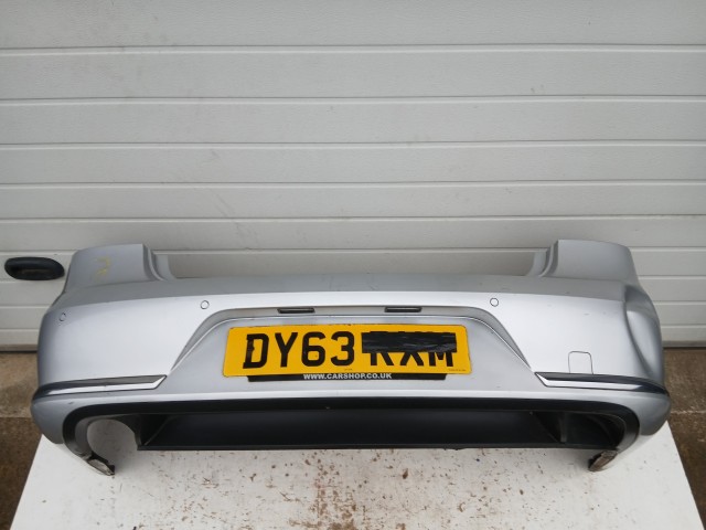 15412 Volkswagen Passat B7 2010-2014  Sedan Hátsó Lökhárító parkszenzoros Ezüst La7w