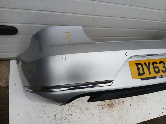 15412 Volkswagen Passat B7 2010-2014  Sedan Hátsó Lökhárító parkszenzoros Ezüst La7w