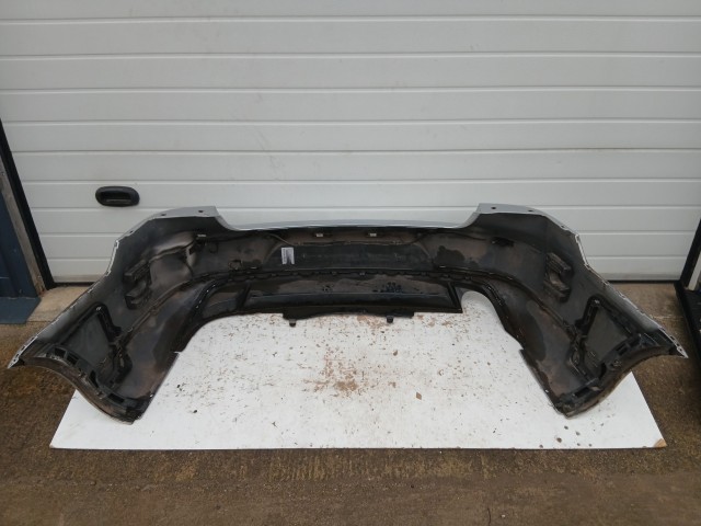 15412 Volkswagen Passat B7 2010-2014  Sedan Hátsó Lökhárító parkszenzoros Ezüst La7w