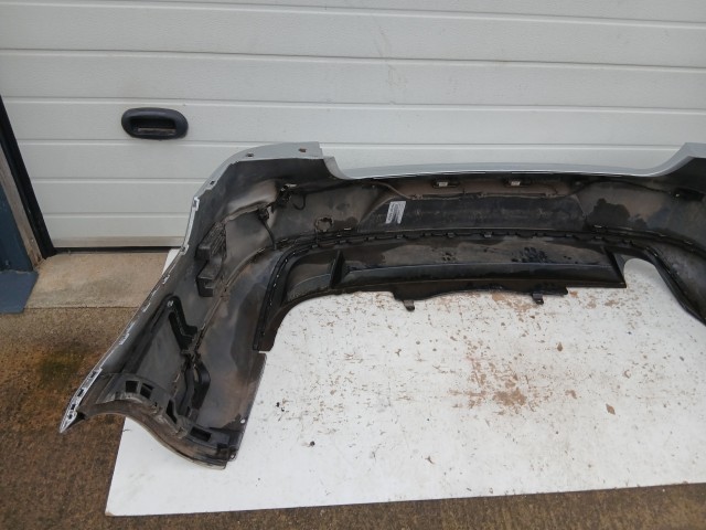 15412 Volkswagen Passat B7 2010-2014  Sedan Hátsó Lökhárító parkszenzoros Ezüst La7w