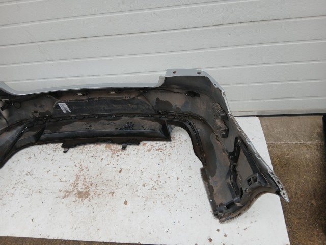 15412 Volkswagen Passat B7 2010-2014  Sedan Hátsó Lökhárító parkszenzoros Ezüst La7w