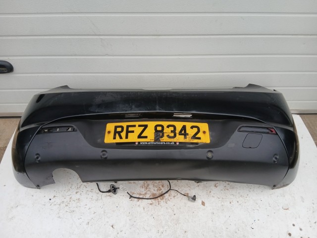 15409 Opel Astra J GTC Hátsó Lökhárító parkszenzoros Fekete Z22c