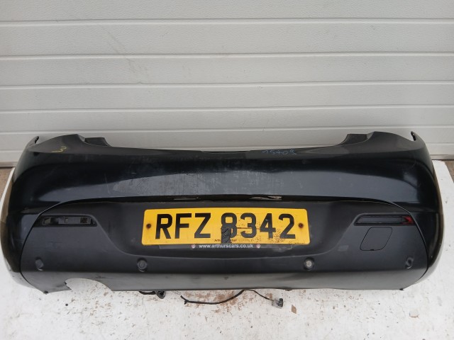 15409 Opel Astra J GTC Hátsó Lökhárító parkszenzoros Fekete Z22c