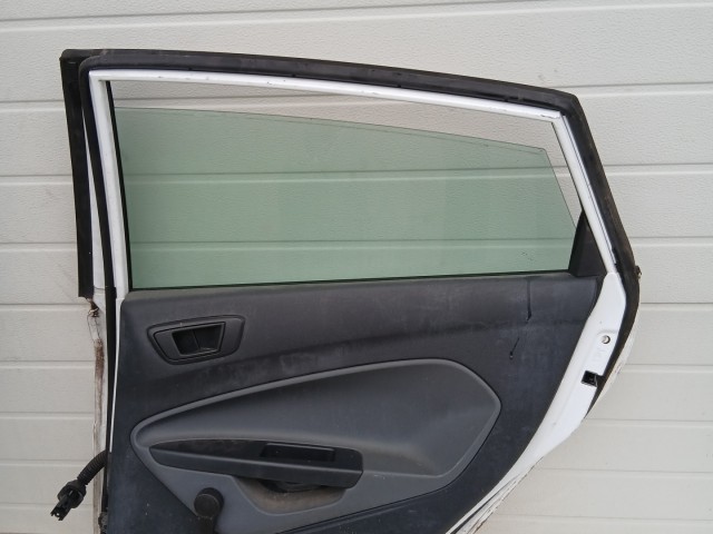 15406 Ford Fiesta Mk6 2008-2019 Jobb hátsó Ajtó Fehér