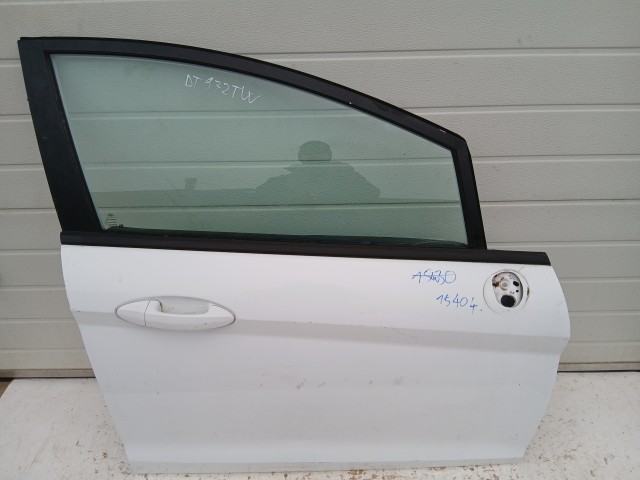 15404 Ford Fiesta Mk6 2008-2019 Jobb első Ajtó Használt Fehér