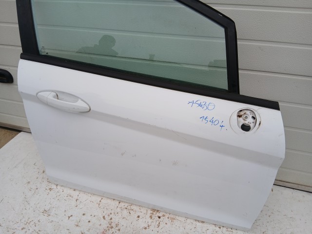 15404 Ford Fiesta Mk6 2008-2019 Jobb első Ajtó Használt Fehér