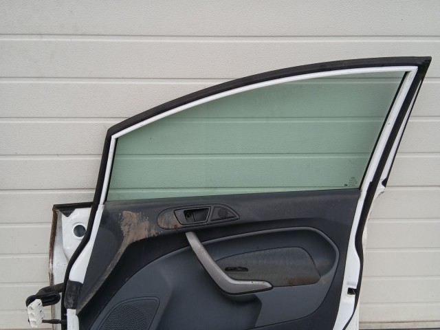 15404 Ford Fiesta Mk6 2008-2019 Jobb első Ajtó Használt Fehér
