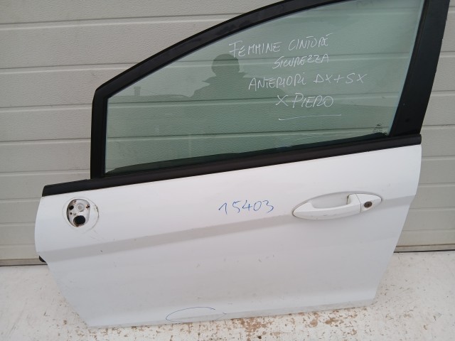 15403 Ford Fiesta Mk6 2008-2019 Bal első Ajtó Fehér