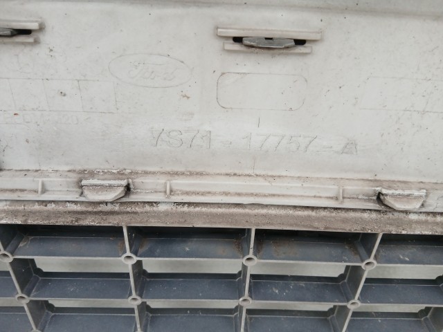 15402 Ford Mondeo IV. 2007-2014 első Lökhárító Grafit