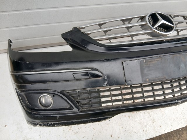 15400 Mercedes Benz B-Class 2005-2011 első Lökhárító Fekete