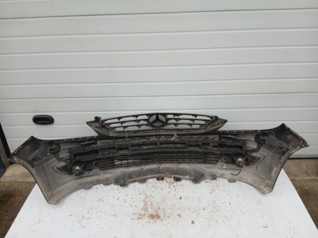 15400 Mercedes Benz B-Class 2005-2011 első Lökhárító Fekete