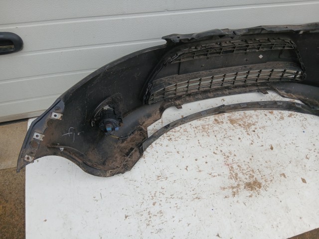 15398 Ford Fiesta Mk6 2008-2019 első Lökhárító Fekete