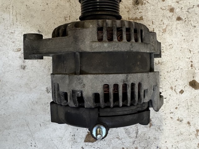 Opel Antara 2.2 cdti z22d1 Generátor