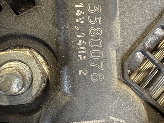 Opel Antara 2.2 cdti z22d1 Generátor