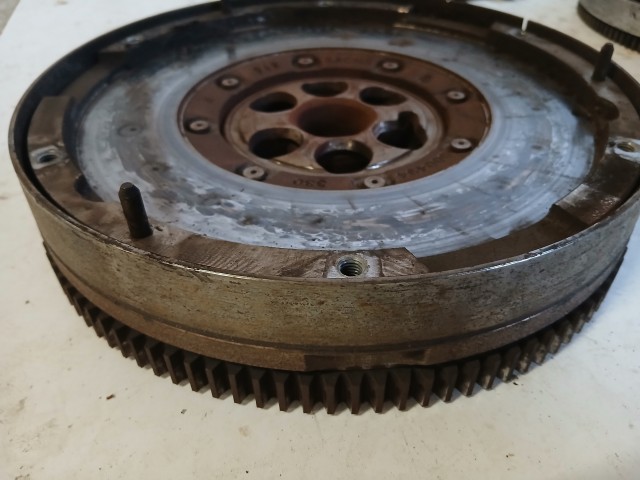 Opel Insignia 2.0 cdti kettős tömegű lendkerék szett A20dth