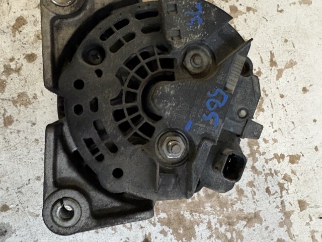 Opel Astra H Zafira B 1.6 Generátor a16xer z16xer