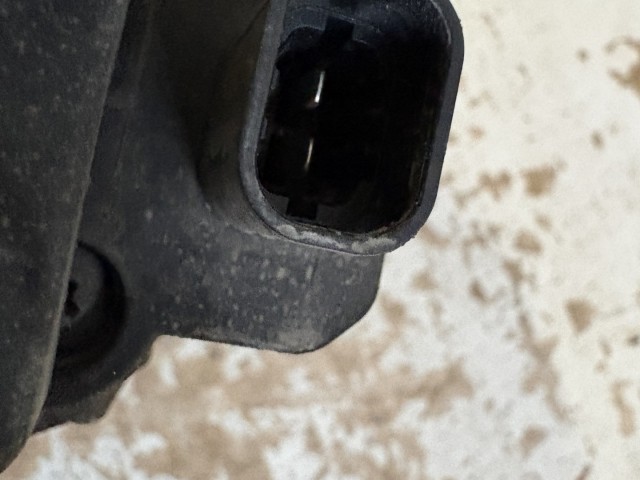 Opel Astra H Zafira B 1.6 Generátor a16xer z16xer