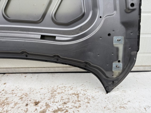 15516 Opel Astra J 2009-2015 Motorháztető Használt Z177 Grafit 