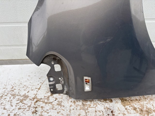 15529 Opel Meriva B Jobb első Sárvédő Barna  Z40W