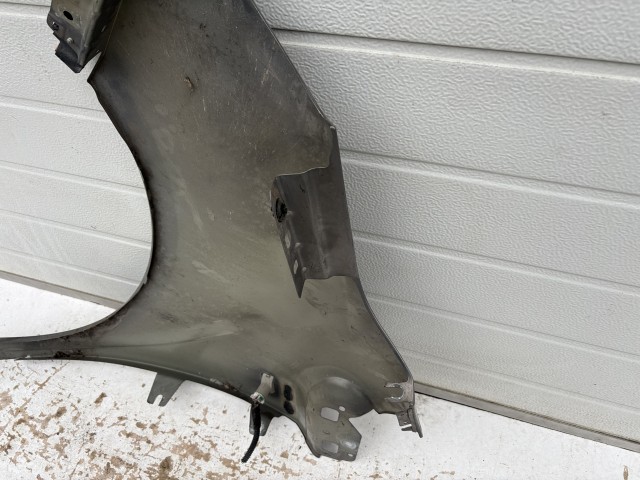 15529 Opel Meriva B Jobb első Sárvédő Barna  Z40W