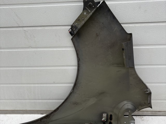 15529 Opel Meriva B Jobb első Sárvédő Barna  Z40W