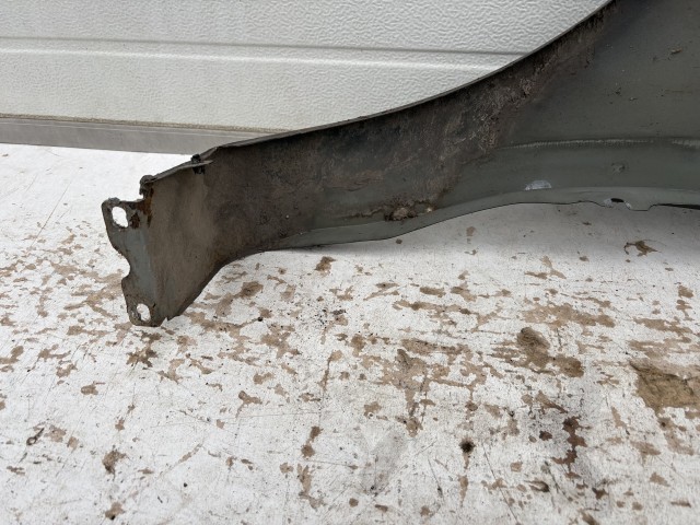 15530 Opel Corsa D Jobb első Sárvédő Fekete  Z20R