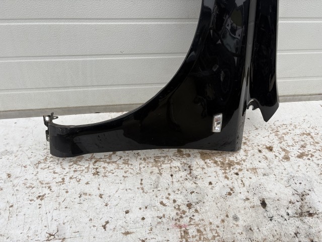 15531 Opel Corsa D Bal első Sárvédő Fekete Z20R