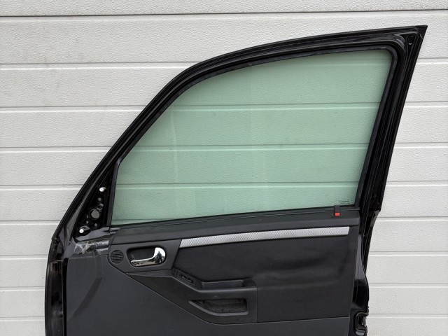 15547 Opel Meriva A Jobb első Ajtó Fekete Z20R