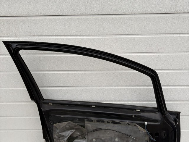15546 Opel Corsa D Bal első Ajtó Fekete Z20R