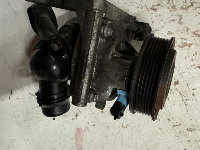 Opel Mokka 1.6 cdti Vízpumpa b16dth 