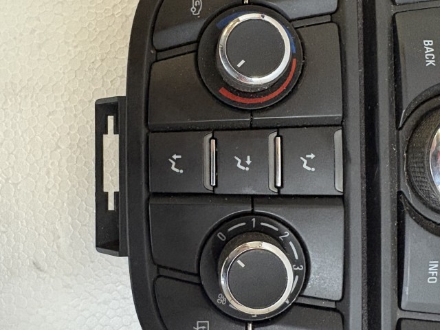 Opel Meriva B 2010-2017 Közép konzol Használt