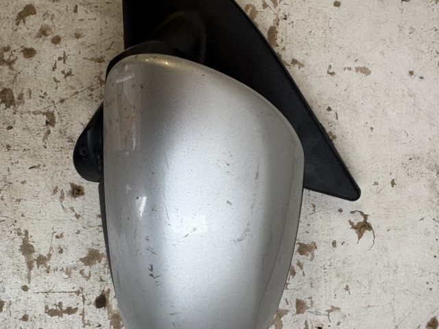 15601 Kia Ceed I. (ED) 2007-2012 Bal Tükör ezüst