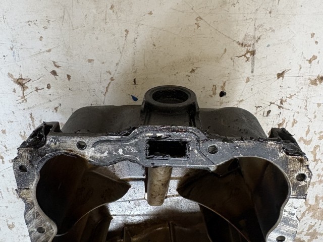 Opel Meriva B 1.4 turbó Olajteknő