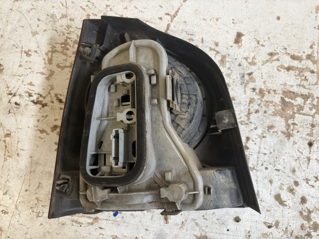 15646 Volkswagen Polo Jobb hátsó V Lámpa