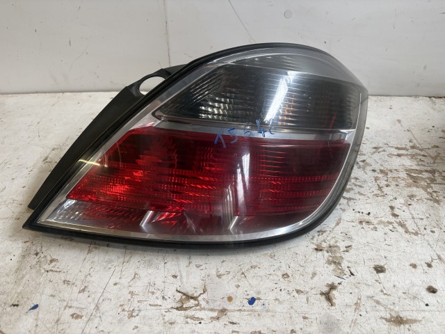 15648 Opel Astra H Jobb hátsó Lámpa