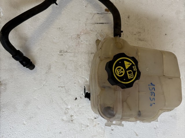 Opel Astra J Kiegyenlítő tartály szintjeladós