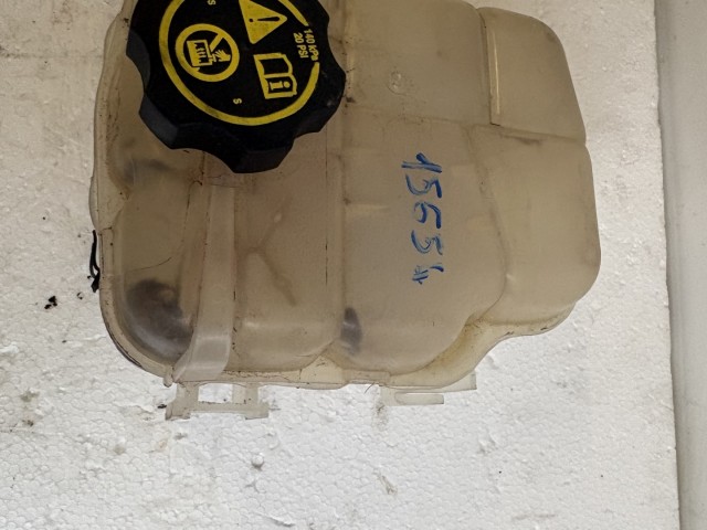 Opel Astra J Kiegyenlítő tartály szintjeladós