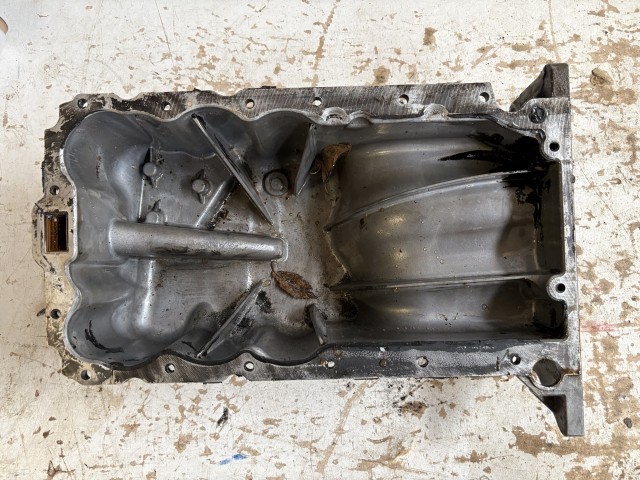 Opel Corsa E b14xer Olajteknő