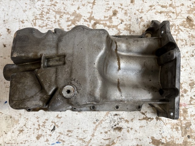 Opel Corsa E b14xer Olajteknő