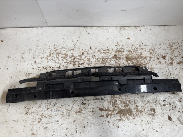 Opel Meriva A első Lökhárító merevítő fekete